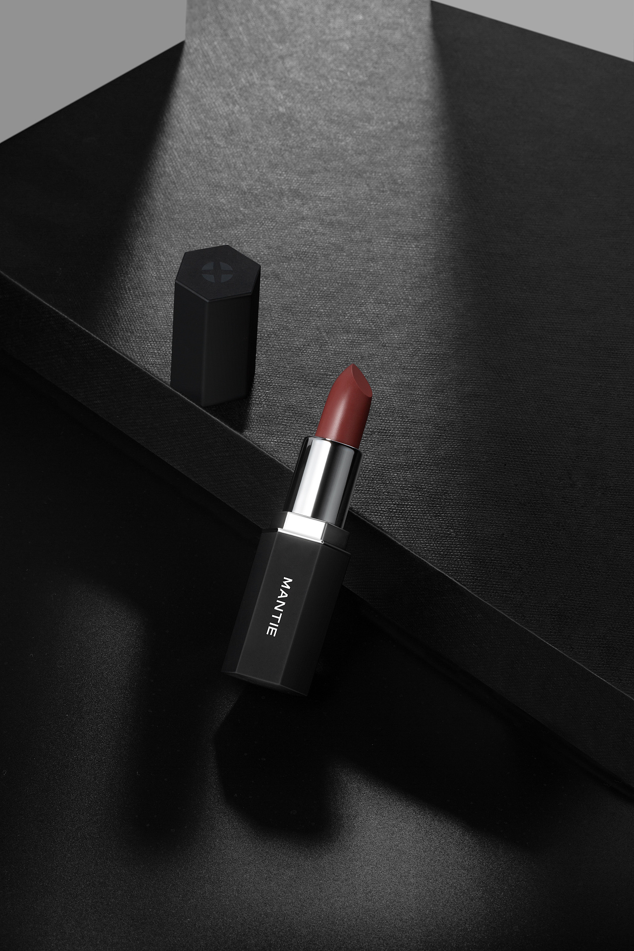 曼逖润唇膏专业摄影与修图摄像服务全解析